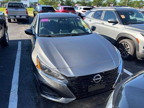 Gun Metallic 2025 Nissan Altima S FWD