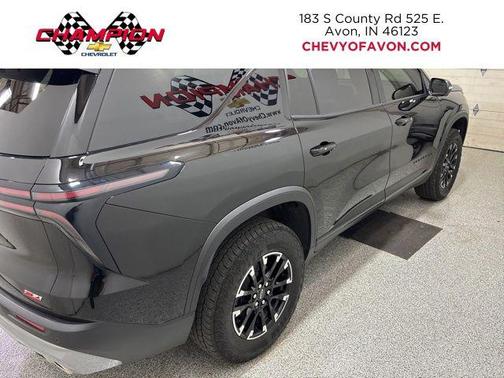 Mosaic Black Metallic 2026 Chevrolet Traverse AWD Z71
