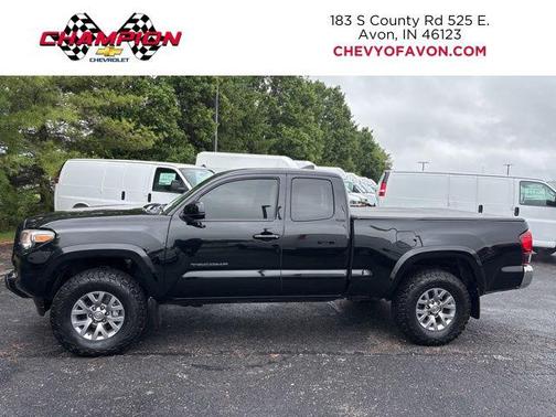Midnight Black Metallic 2018 Toyota Tacoma SR5