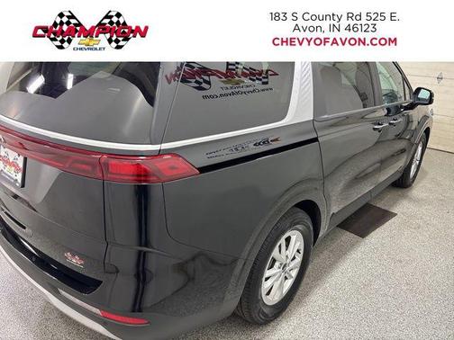 2024 Kia Carnival LX
