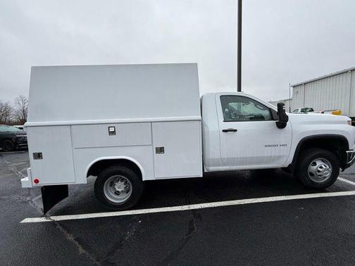2025 Chevrolet Silverado 3500 WT