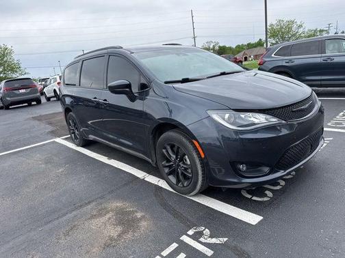 2020 Chrysler Pacifica L