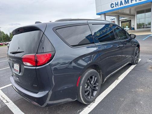 2020 Chrysler Pacifica L