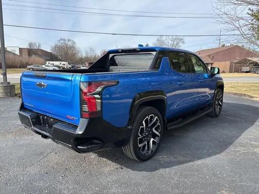 2025 Chevrolet Silverado EV RST