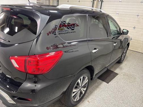 2018 Nissan Pathfinder S