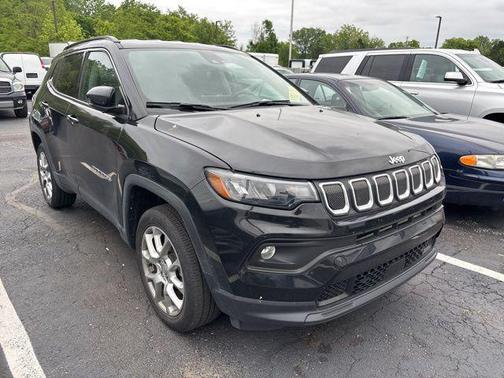 2022 Jeep Compass Latitude Lux