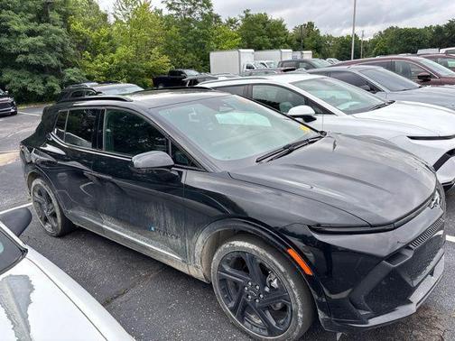 Black 2024 Chevrolet Equinox EV RS