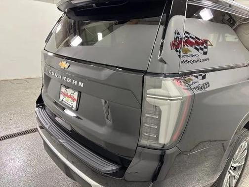 2025 Chevrolet Suburban 4WD High Country