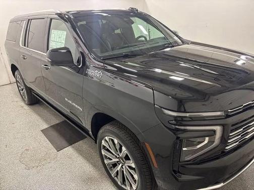 2025 Chevrolet Suburban 4WD High Country