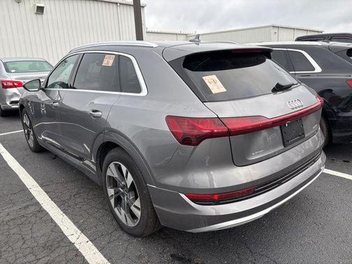 2021 Audi e-tron Premium