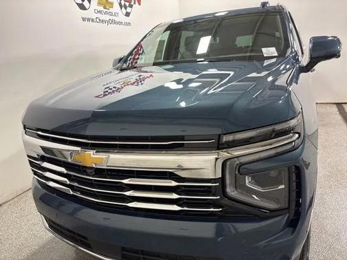 2025 Chevrolet Suburban LT