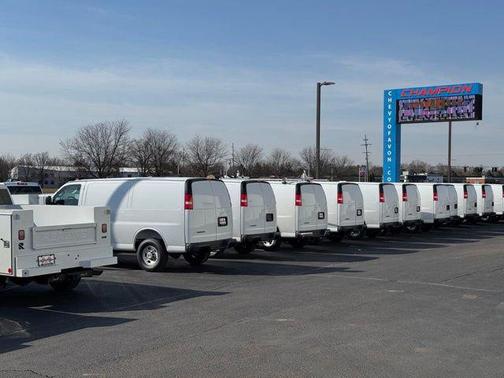 2025 Chevrolet Express 2500 RWD 2500 Regular Wheelbase WT