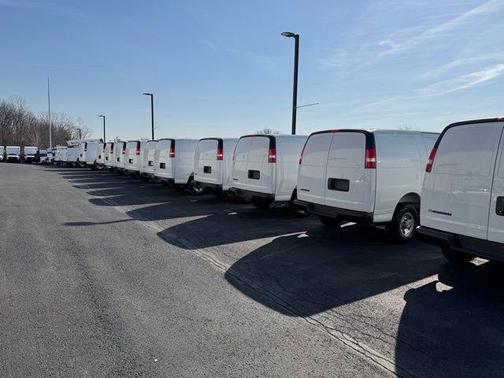 2025 Chevrolet Express 2500 RWD 2500 Regular Wheelbase WT
