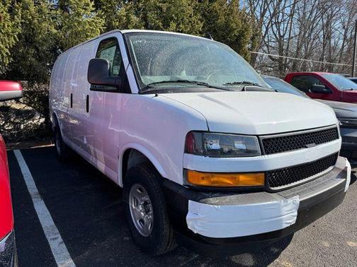 2025 Chevrolet Express 2500 RWD 2500 Regular Wheelbase WT