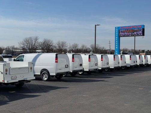 2025 Chevrolet Express 2500 RWD 2500 Regular Wheelbase WT