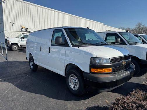 2025 Chevrolet Express 2500 RWD 2500 Regular Wheelbase WT