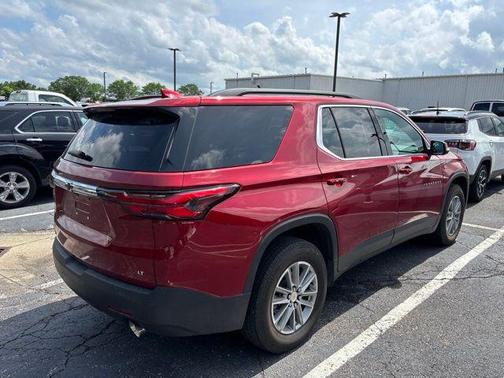 Radiant Red Tintcoat 2023 Chevrolet Traverse LT Cloth