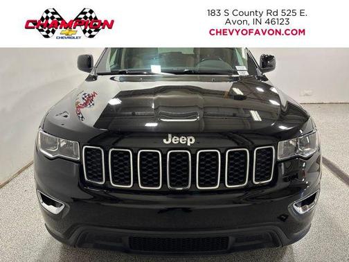 Diamond Black Crystal Pearlcoat 2022 Jeep Grand Cherokee Laredo