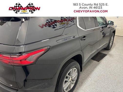 Mosaic Black Metallic 2023 Chevrolet Traverse LT Leather