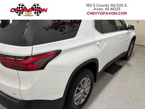 Summit White 2023 Chevrolet Traverse LT Cloth
