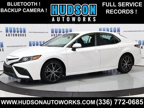 Super White 2021 Toyota Camry SE
