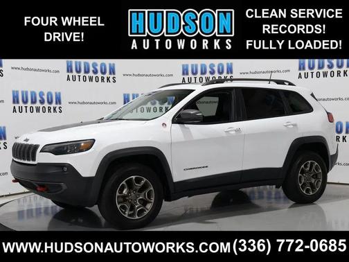 Bright White Clearcoat 2020 Jeep Cherokee Trailhawk