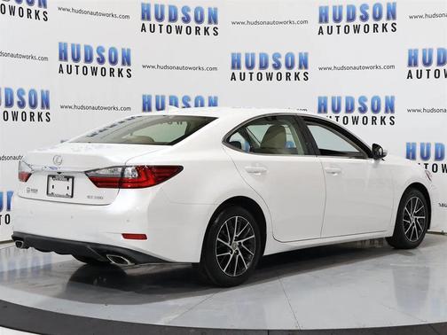 2017 Lexus ES 350 Base