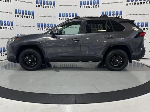 2020 Toyota RAV4 Hybrid XLE