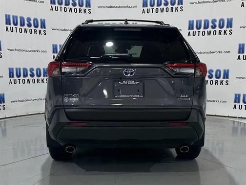 2020 Toyota RAV4 Hybrid XLE
