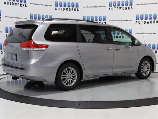 2012 Toyota Sienna XLE