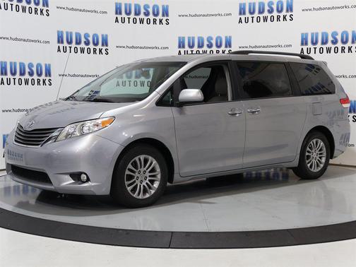 2012 Toyota Sienna XLE