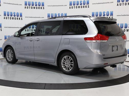 2012 Toyota Sienna XLE