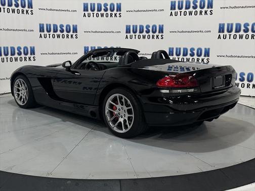 2005 Dodge Viper SRT10