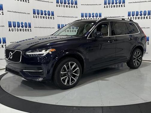2016 Volvo XC90 T6 Momentum