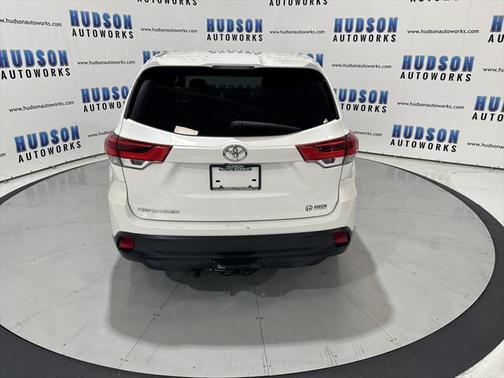 2019 Toyota Highlander LE I4