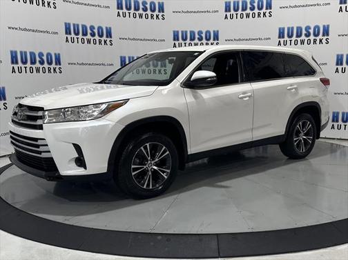 2019 Toyota Highlander LE I4