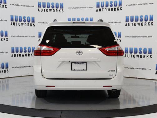 2015 Toyota Sienna XLE