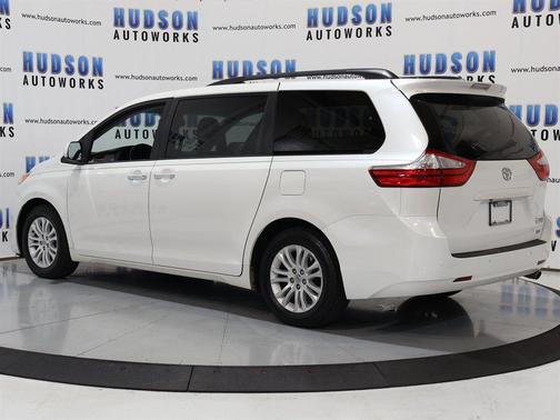 2015 Toyota Sienna XLE
