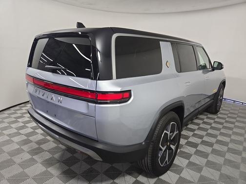 2023 Rivian R1S Adventure