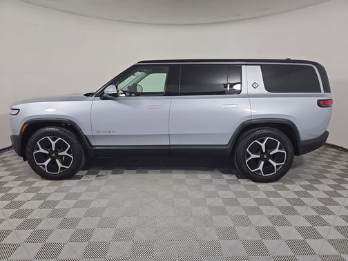 2023 Rivian R1S Adventure
