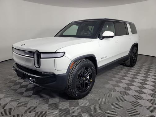 2024 Rivian R1S Adventure Package