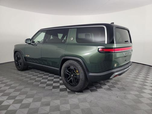 2023 Rivian R1S Adventure