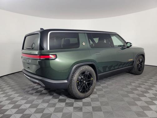 2023 Rivian R1S Adventure