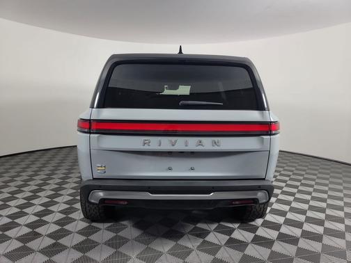 2023 Rivian R1S Adventure