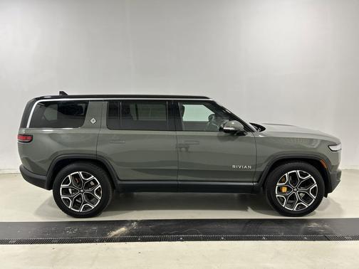 2022 Rivian R1S Launch Edition