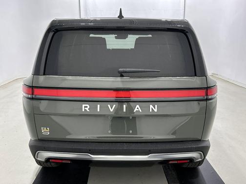 2022 Rivian R1S Launch Edition