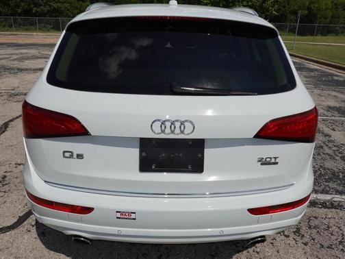Glacier White Metallic 2015 Audi Q5 2.0T Premium Plus