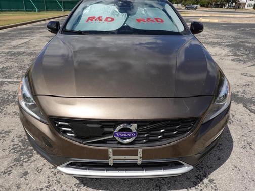 2016 Volvo V60 Cross Country T5 Platinum