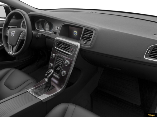 2016 Volvo V60 Cross Country T5 Platinum