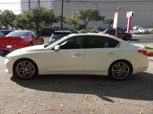2014 INFINITI Q50 Premium